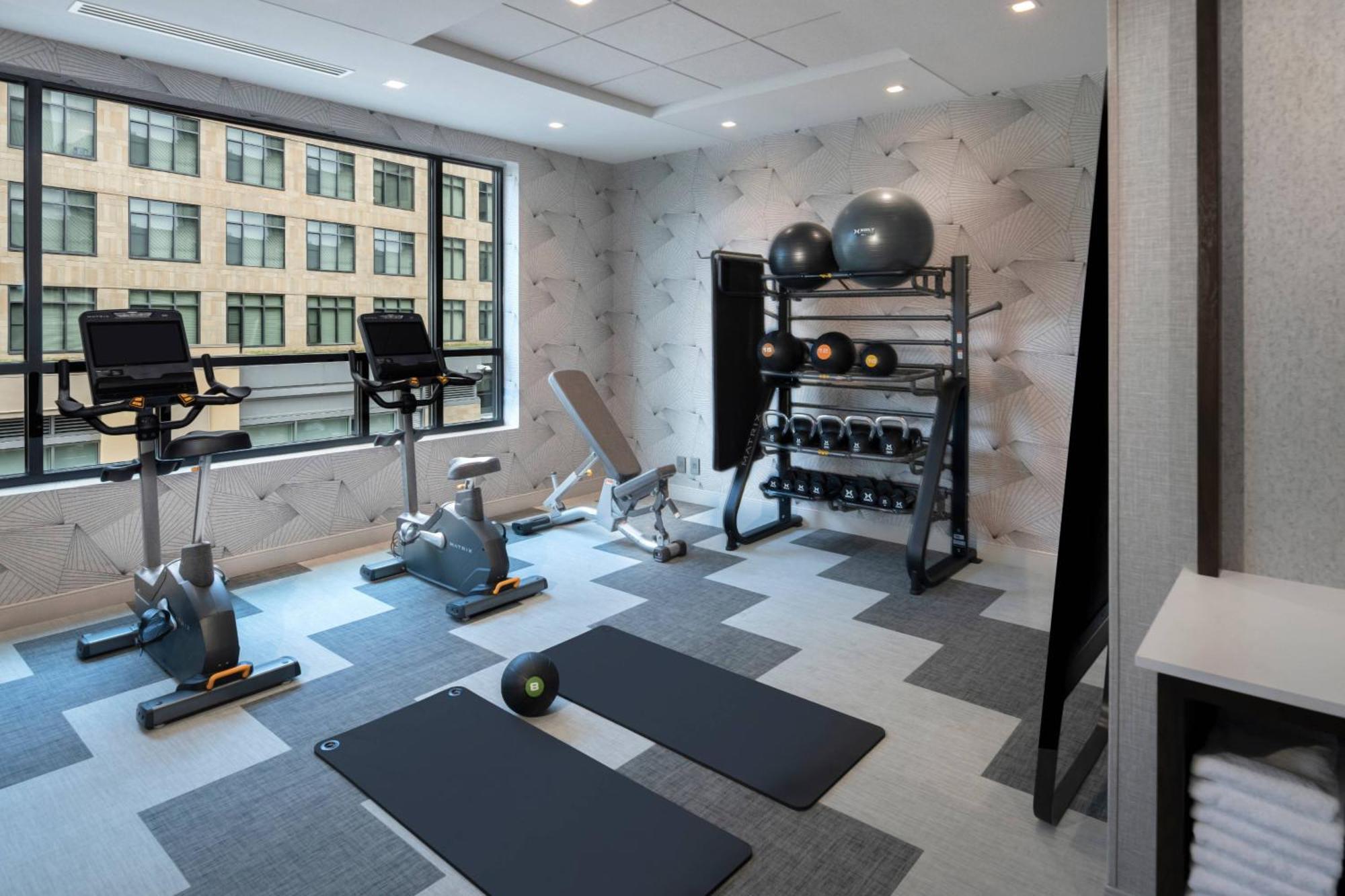 Towneplace Suites By Marriott Boston Medford Bagian luar foto