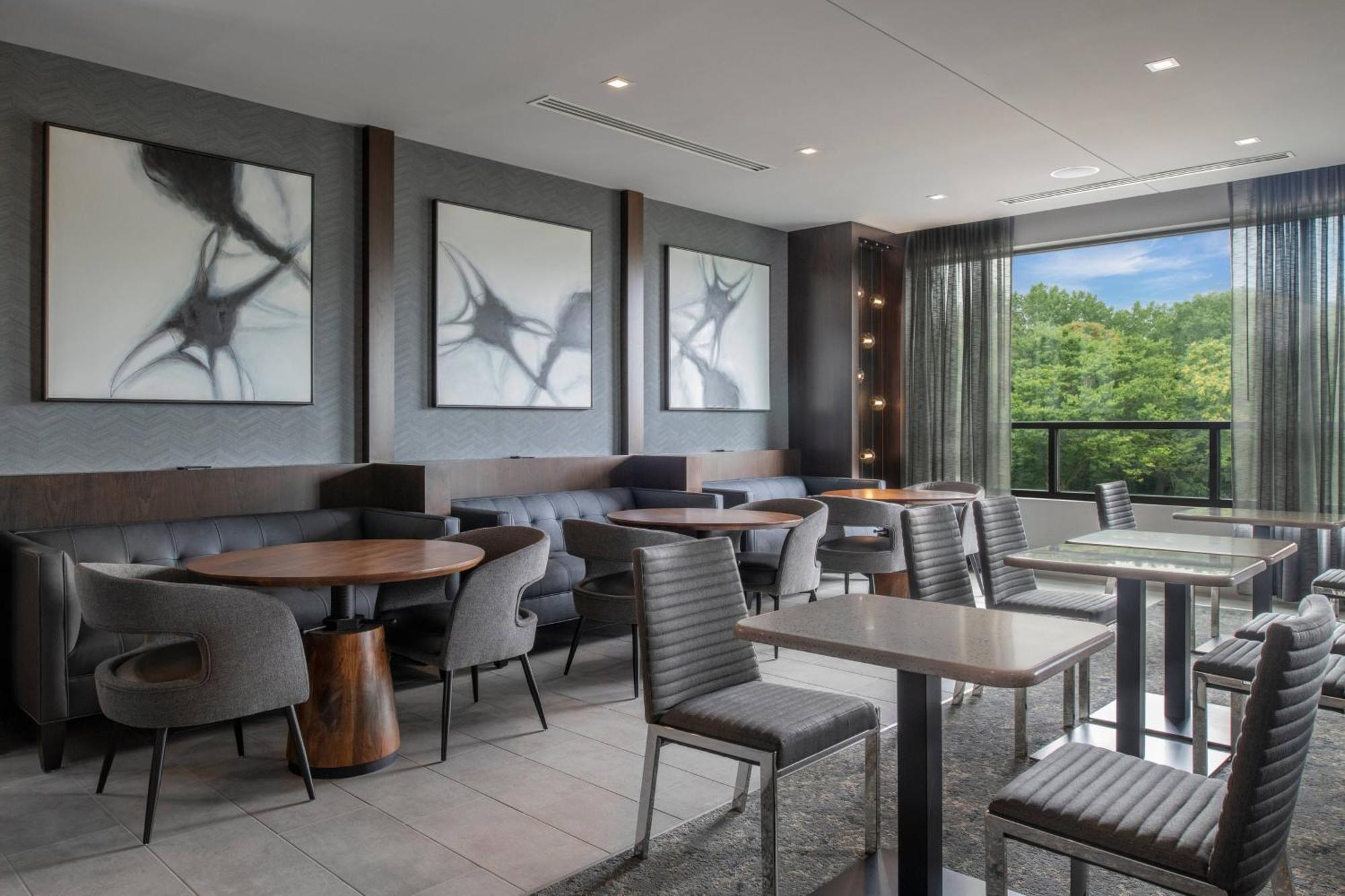 Towneplace Suites By Marriott Boston Medford Bagian luar foto